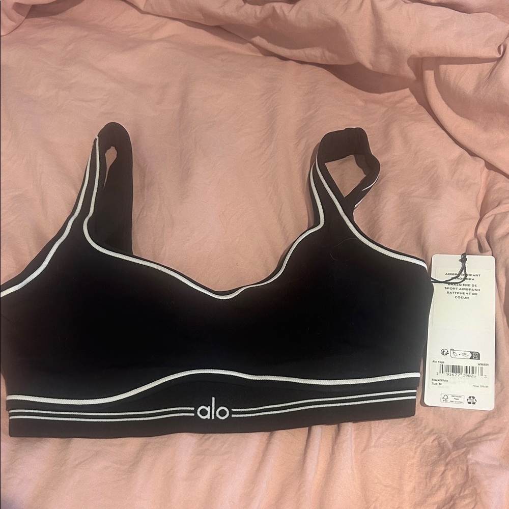 ALO Yoga Airbrush Heart Throb Bra size M